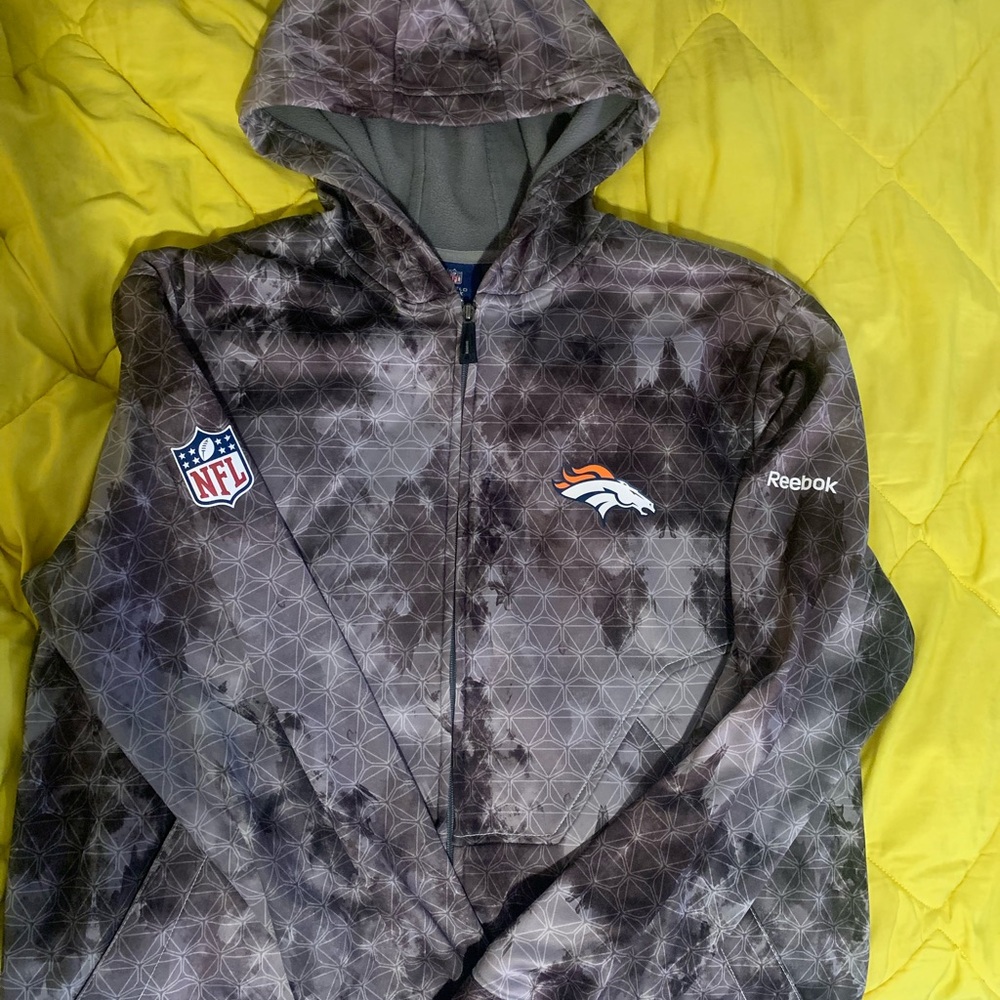 Reebok NFL Hoodie with Gray and Black Pattern